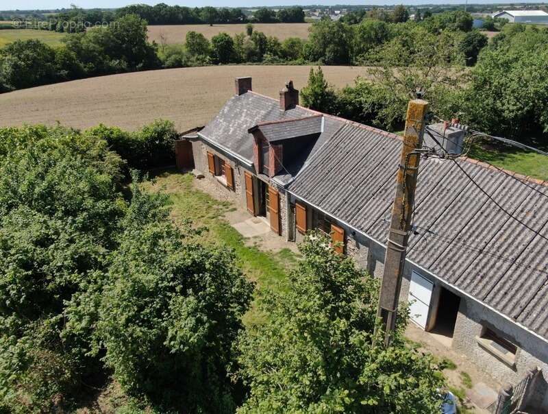 Maison à JOUE-SUR-ERDRE