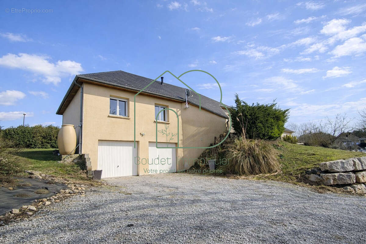 Maison 100 m² à Saint-Felix-De-Lunel  - photo 2