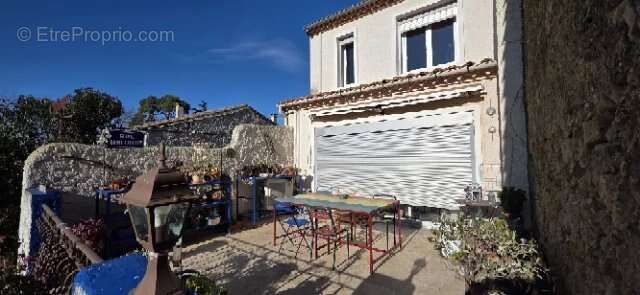 Maison à MOUSSAN