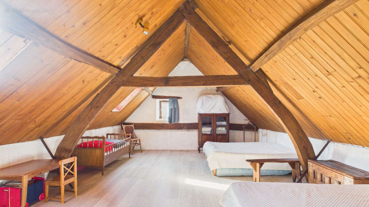 Maison en pierre avec jardin Calme, charme et beau potentiel d'aménagement - photo 9