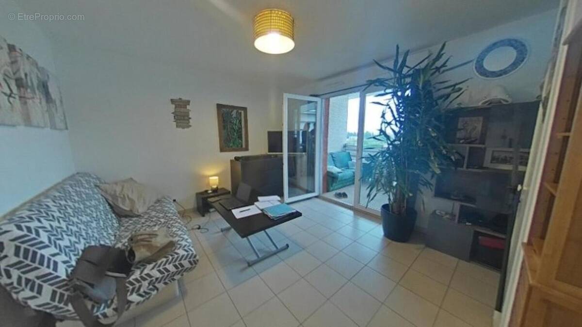 Photo 1 - Appartement à RODILHAN