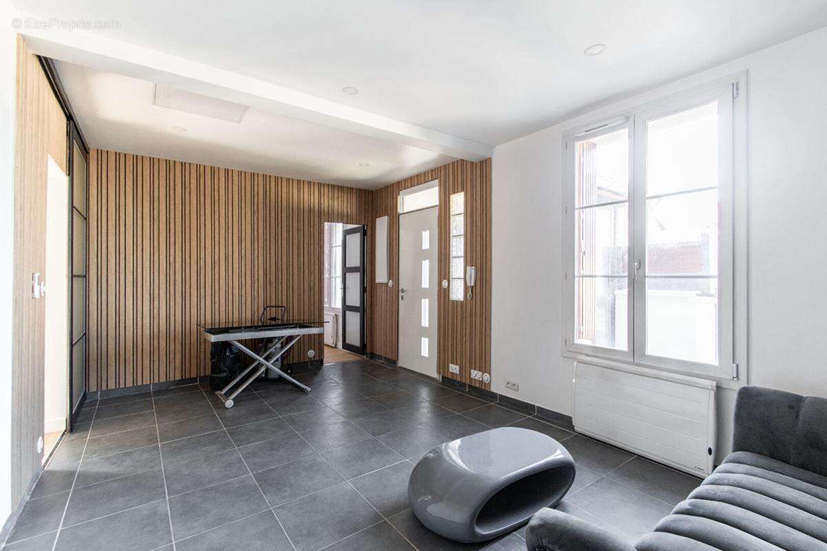 Maison à SAULX-LES-CHARTREUX