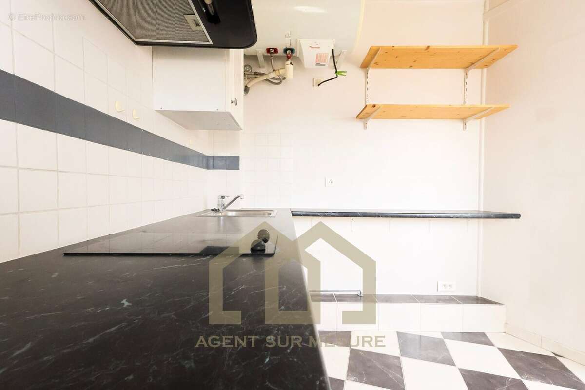 Appartement à PARIS-18E