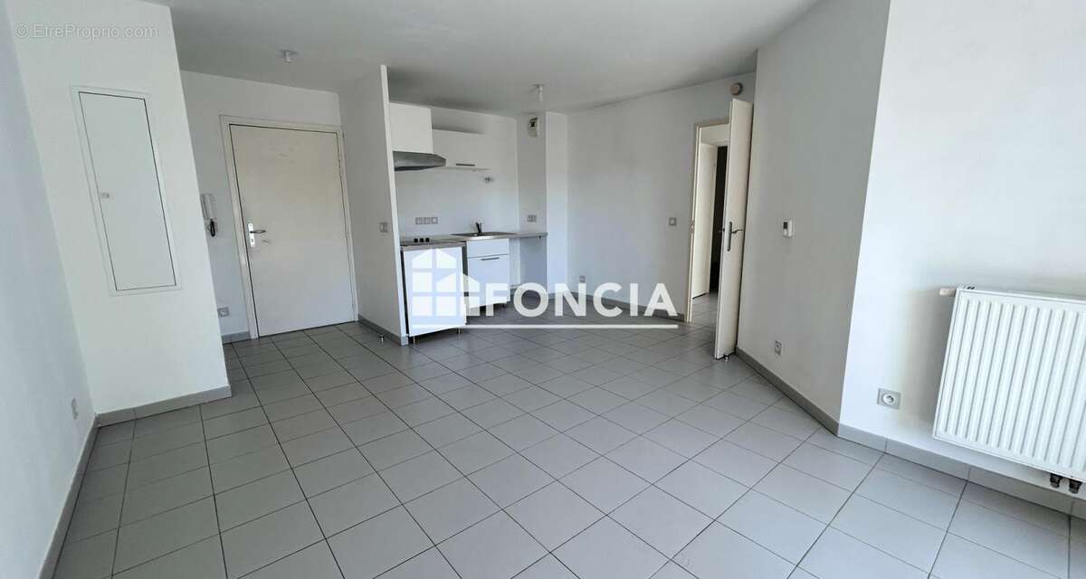 Appartement à MARSEILLE-4E