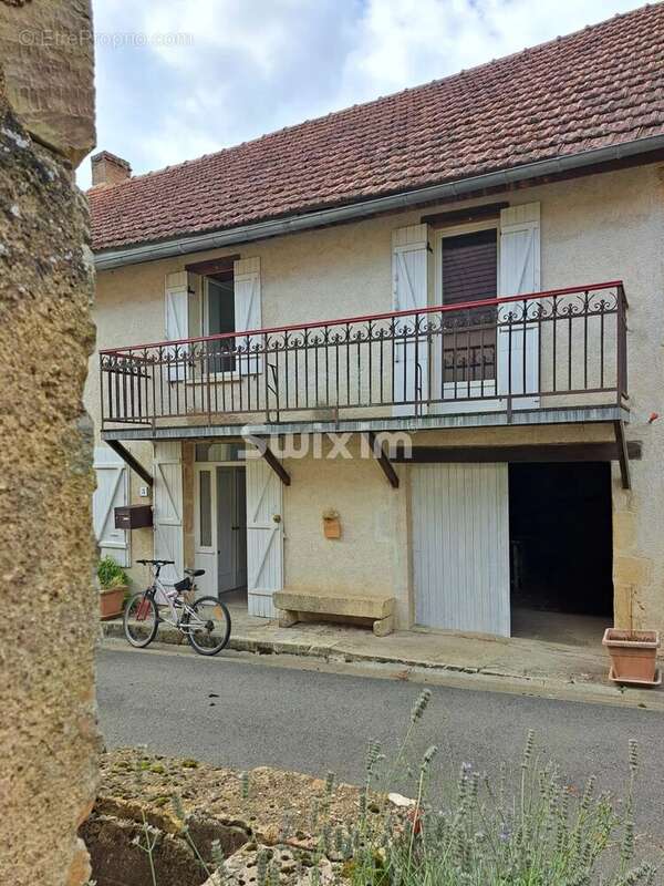 Maison à METZ-LE-COMTE
