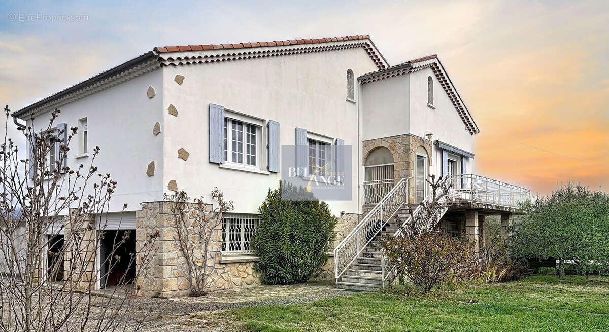 Maison à LAVILLEDIEU