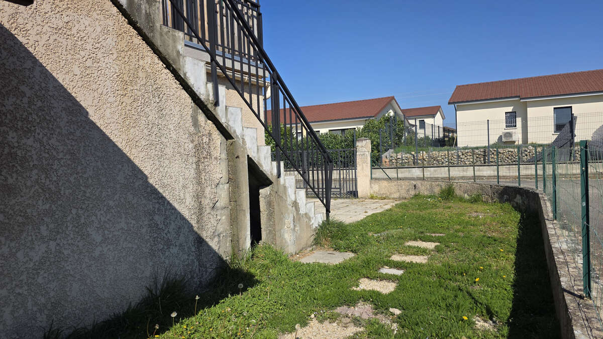 Appartement à DIEMOZ