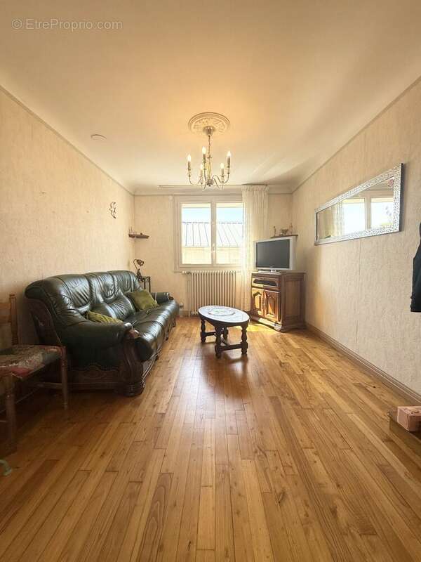 Maison 106 m² à Mayet  - photo 4