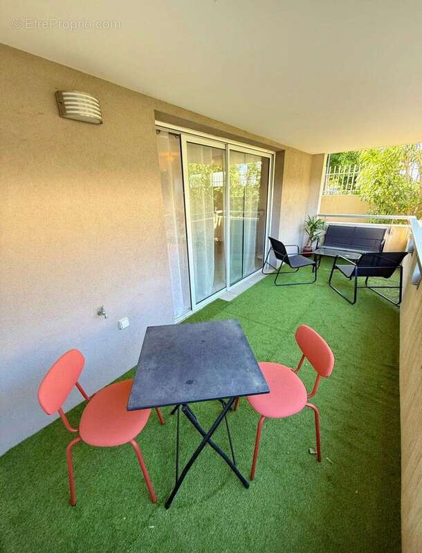 Appartement à LATTES