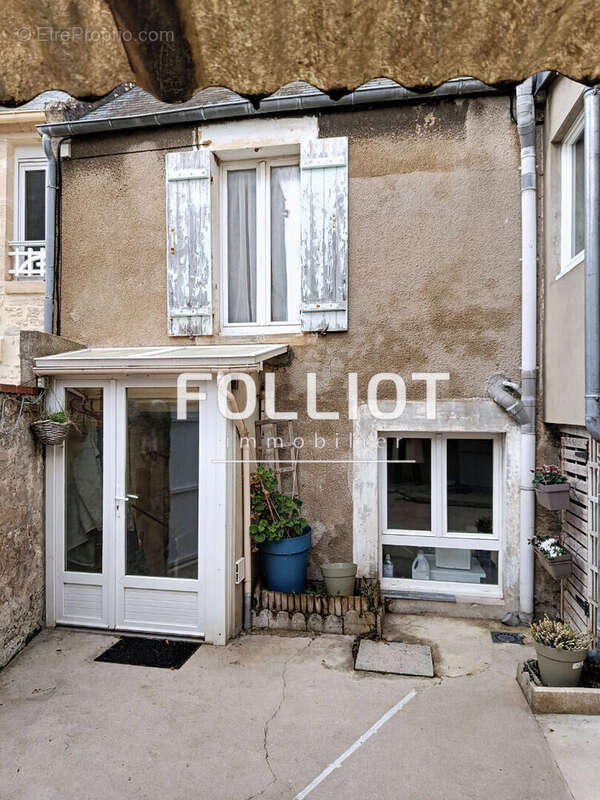 Maison à COURSEULLES-SUR-MER