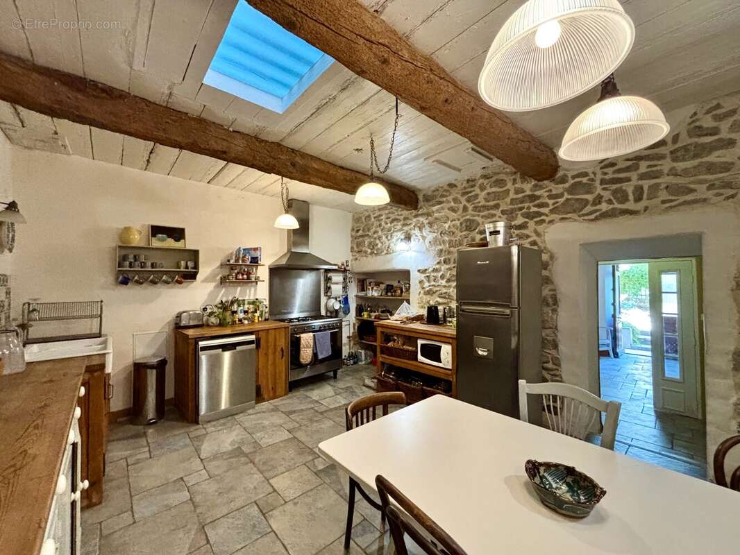 Une oasis privée : une magnifique maison en pierre restaurée au cœur du Minervois - photo 4