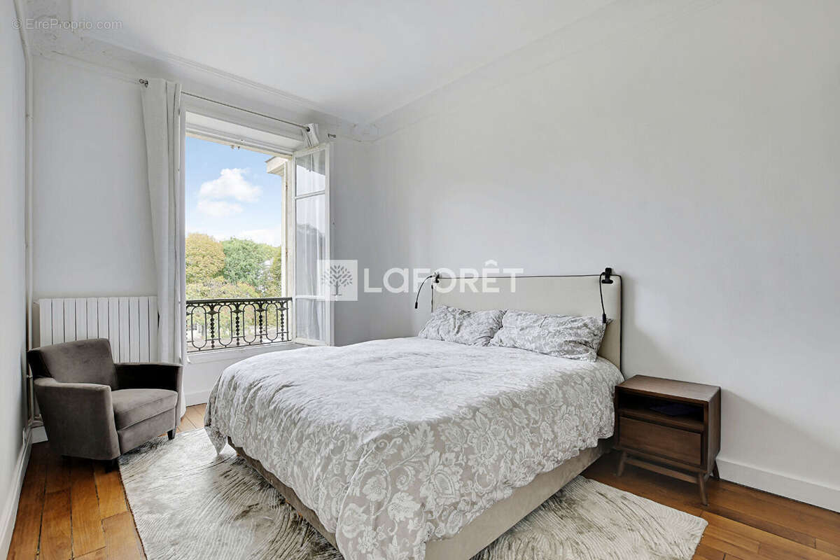 Appartement à PARIS-7E