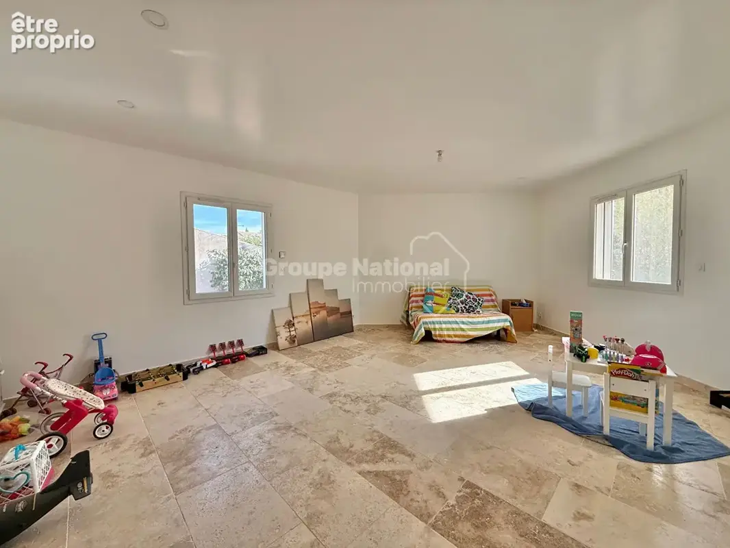 Villa contemporaine avec piscine sur grand terrain arboré, Montfrin - photo 7
