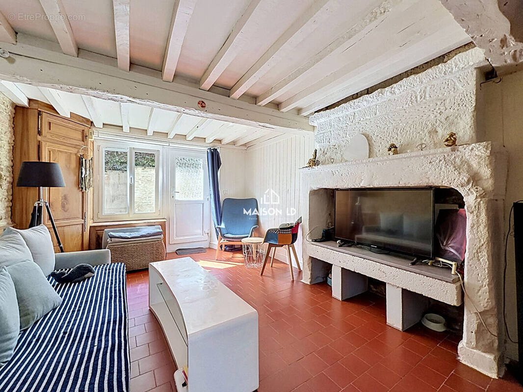 Maison à MATHIEU