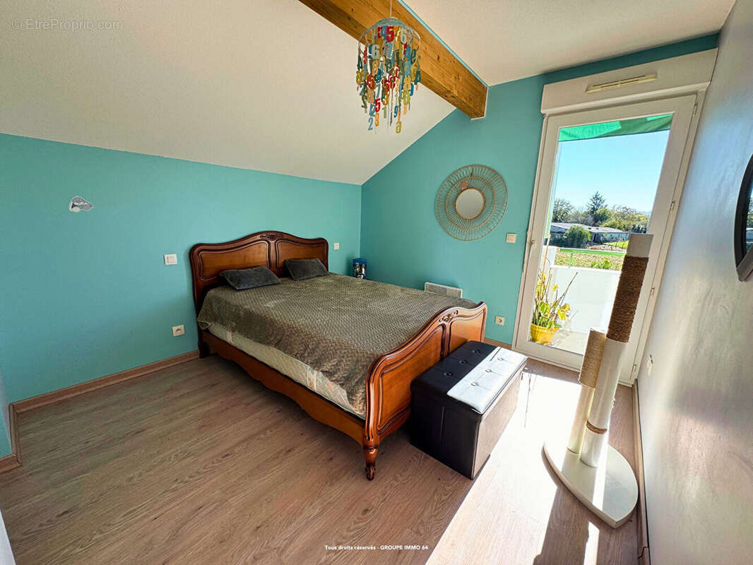 Maison à SERRES-CASTET