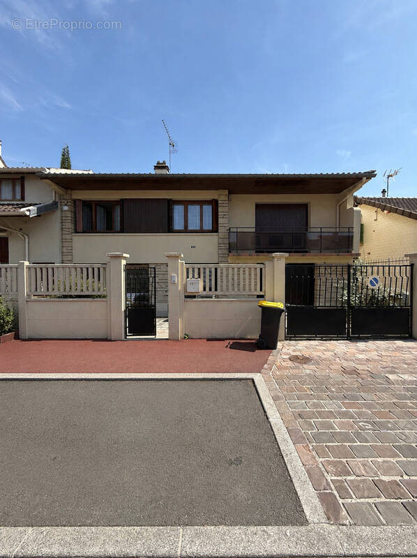 Maison à LE BLANC-MESNIL