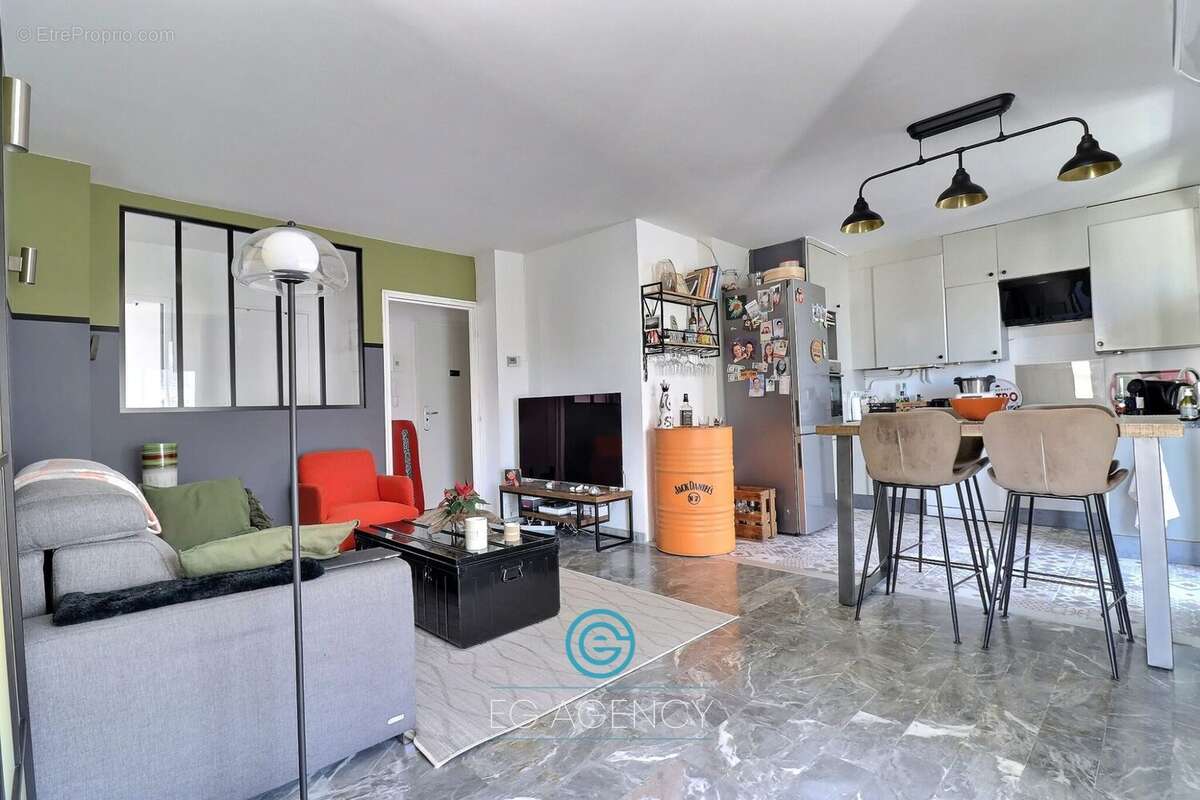Appartement à MARSEILLE-8E