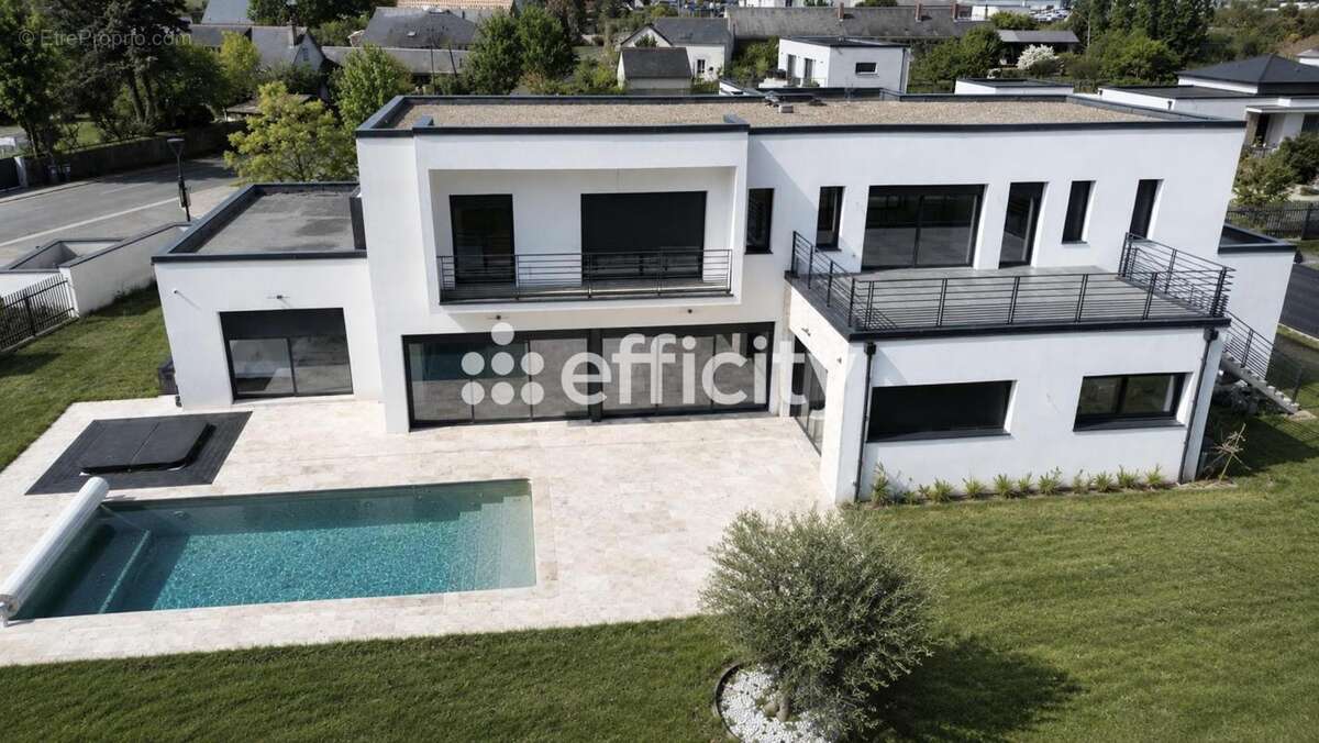Maison à SAINT-CYR-SUR-LOIRE