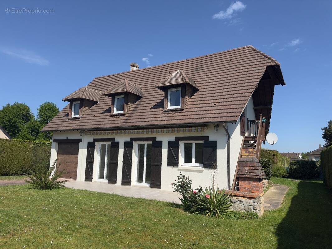 Maison à LA SAUSSAYE