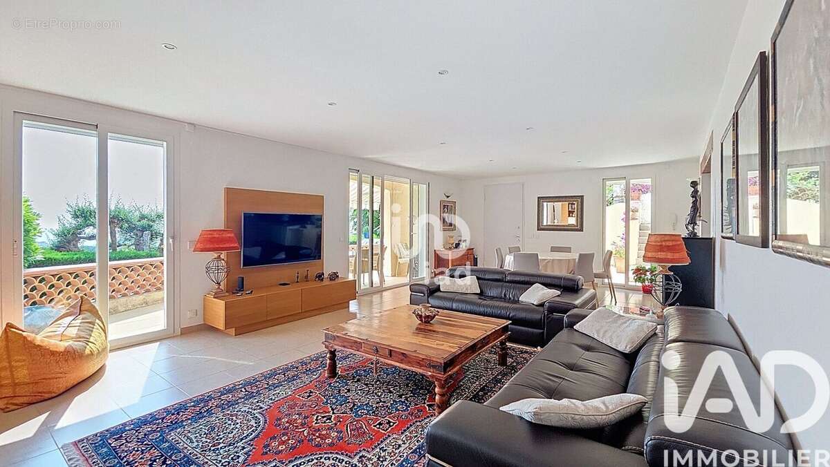 Photo 2 - Appartement à ROQUEBRUNE-CAP-MARTIN