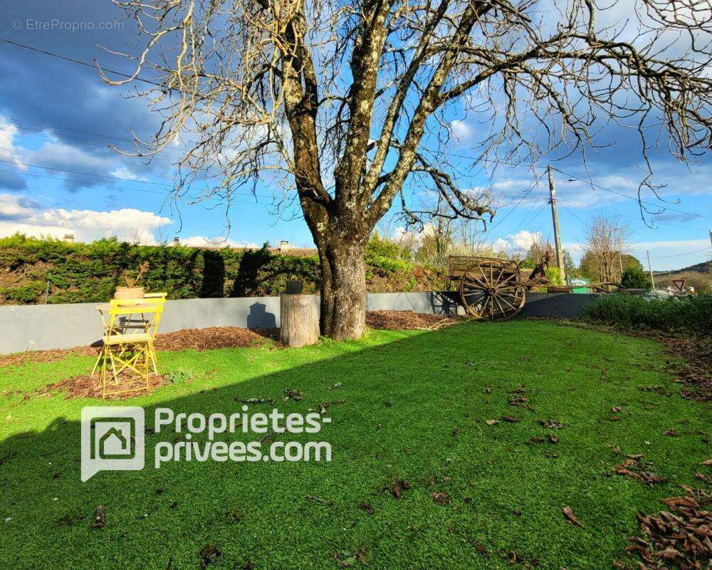 Maison à SAINT-PAUL-LE-JEUNE