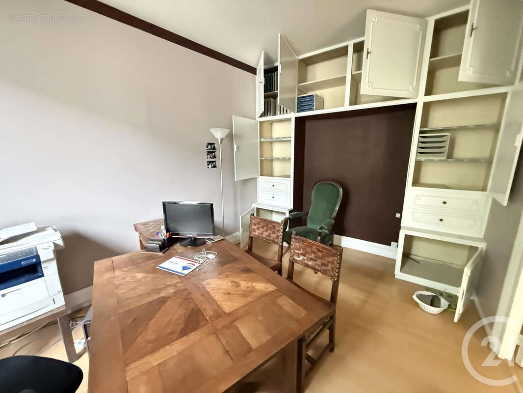 Maison 283 m² à Avon  - photo 15