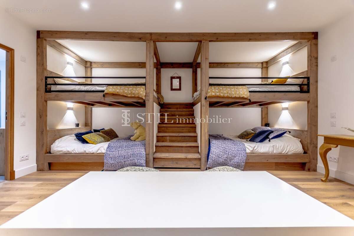 Maison 370 m² à Sainte-Maxime  - photo 8