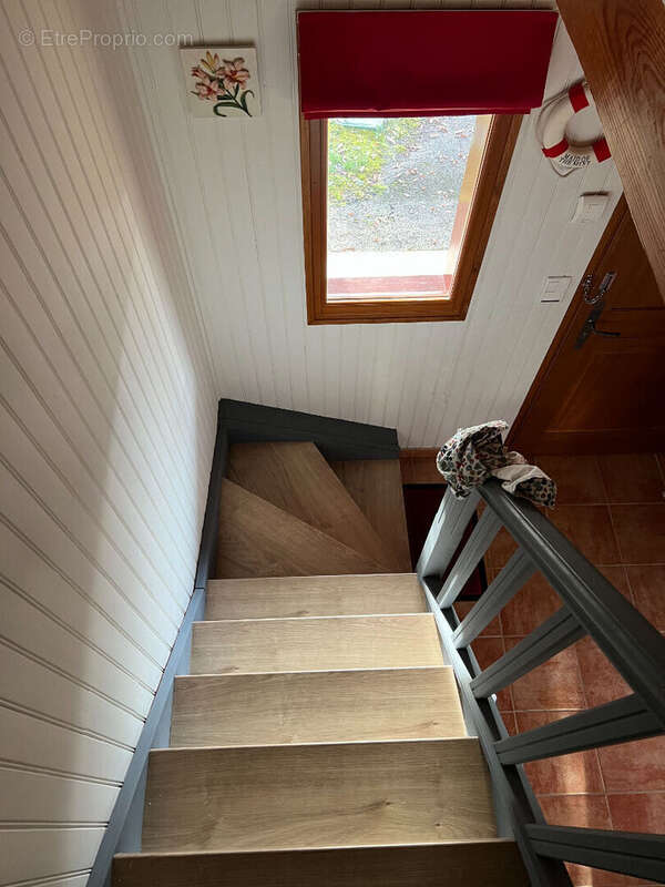 Maison à LACHAPELLE-AUZAC