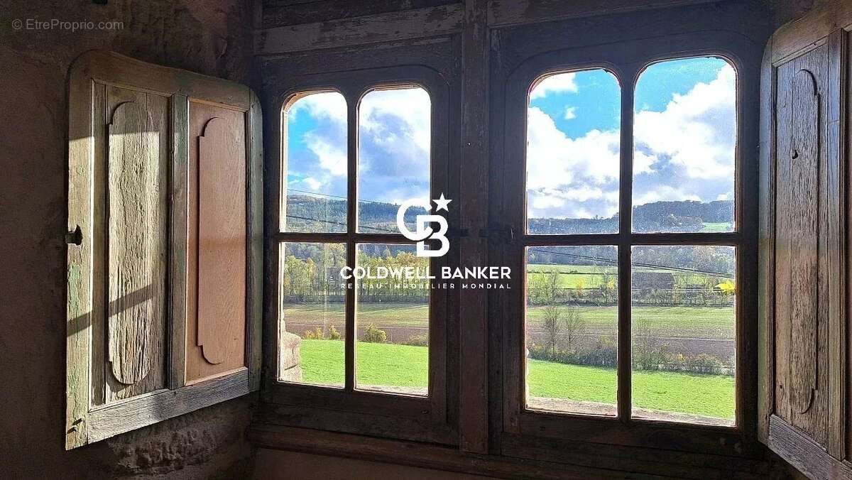 Maison à LISSAC-ET-MOURET