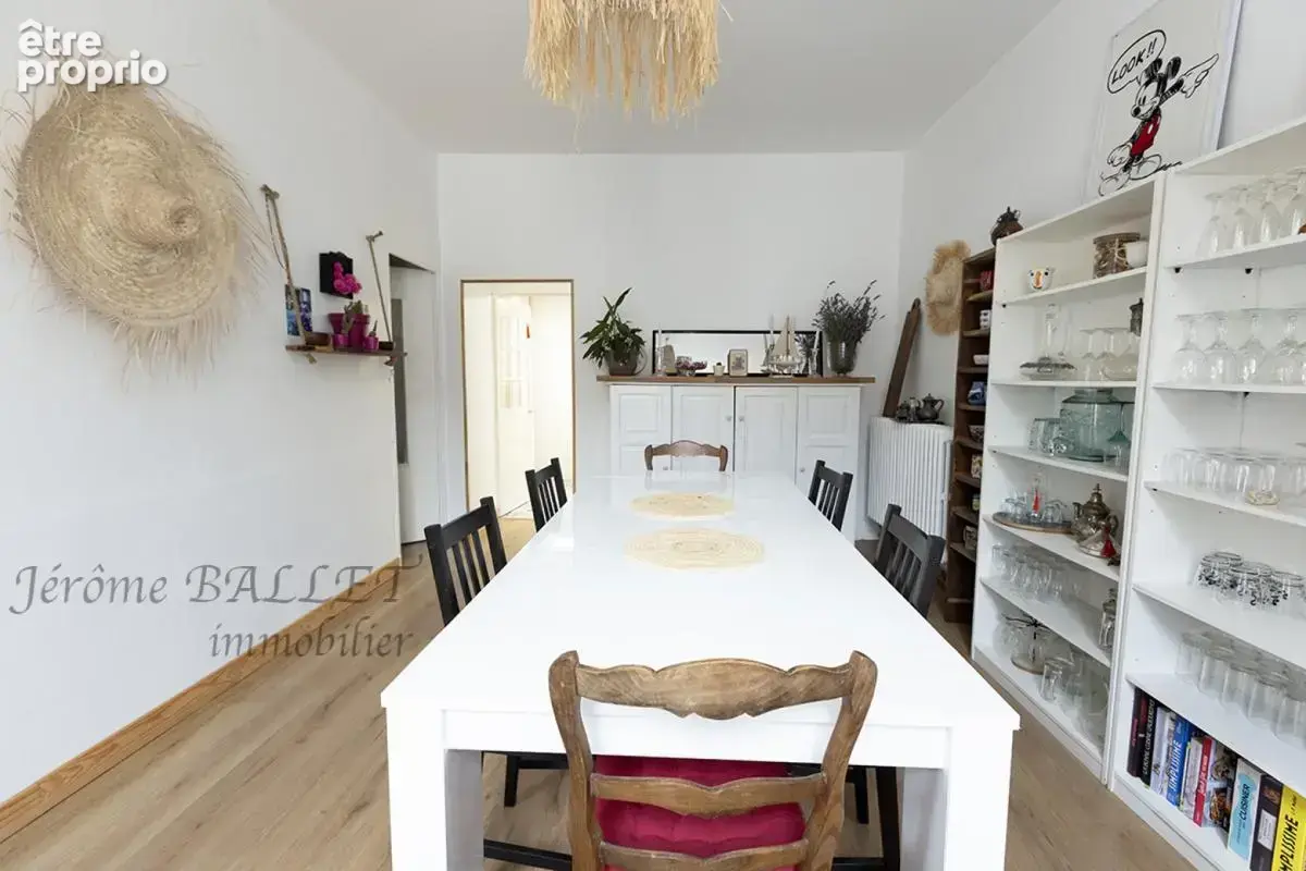 Maison 10 pièces 241 m² à vendre à Carmaux (81400) - photo 3
