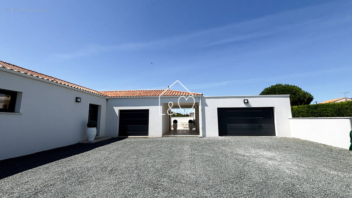 Maison à MAREUIL-SUR-LAY-DISSAIS