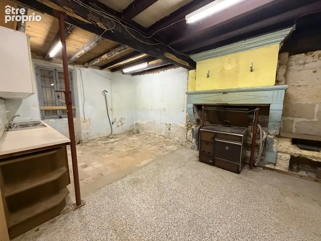 Authentique propriété en pierres à réinventer   Maison de caractère, dépendances et près de 2 hectares - photo 3