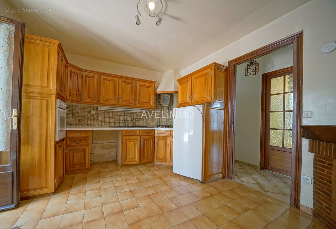 Maison ancienne avec dépendance - photo 6
