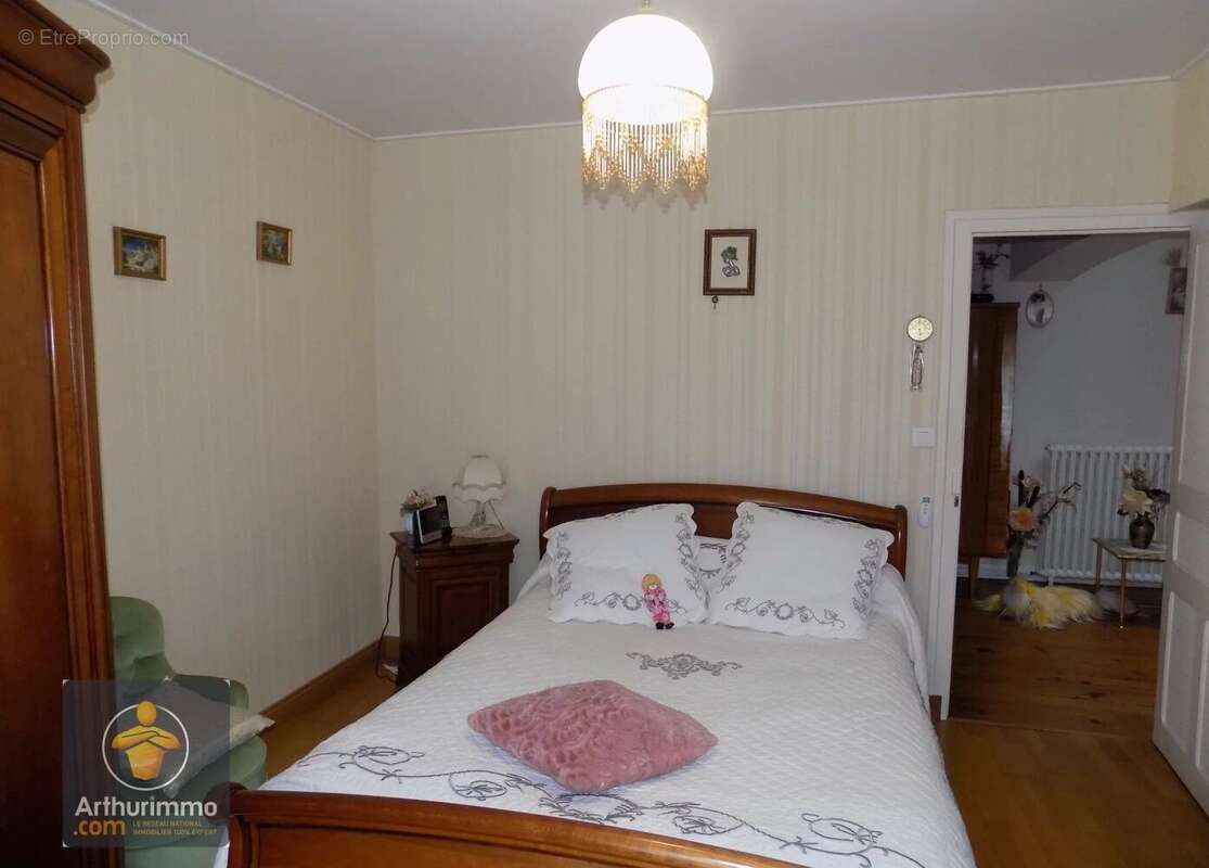 Maison à PRIN-DEYRANCON