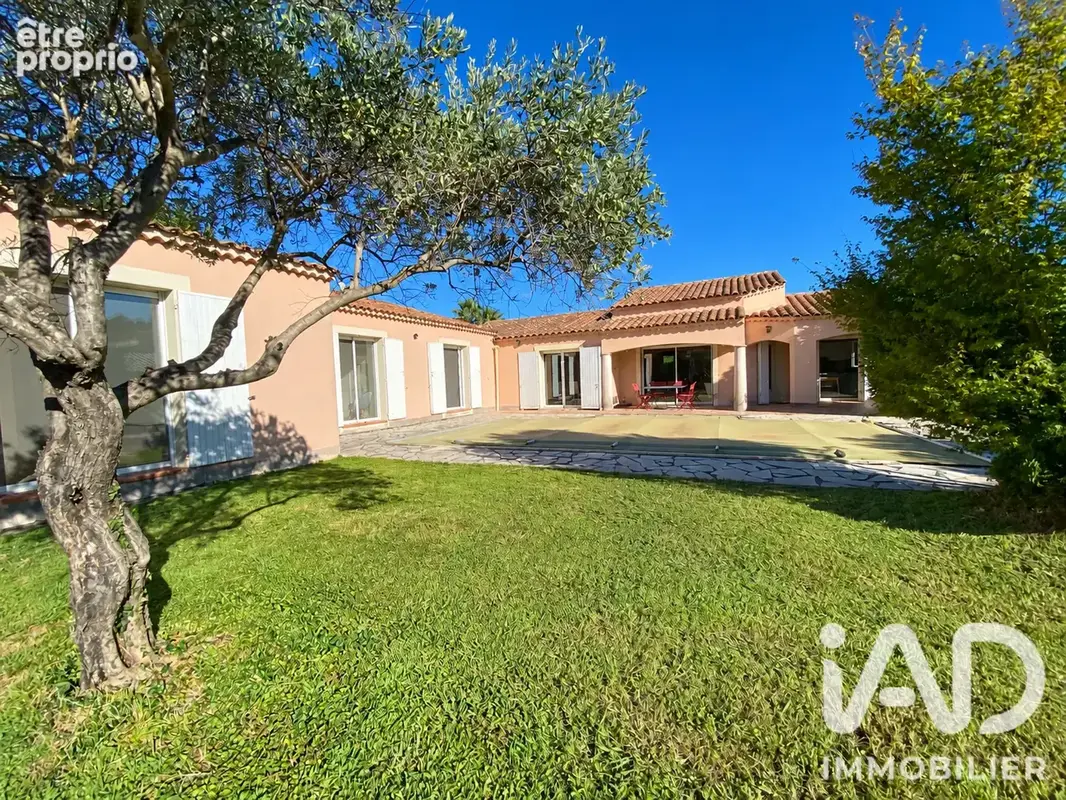 Photo 1 - Maison à EYGUIERES