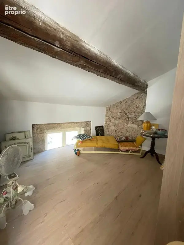 A vendre - maison de village renovee ded type 5 de 109 m2 avec garage et terrasses - photo 12