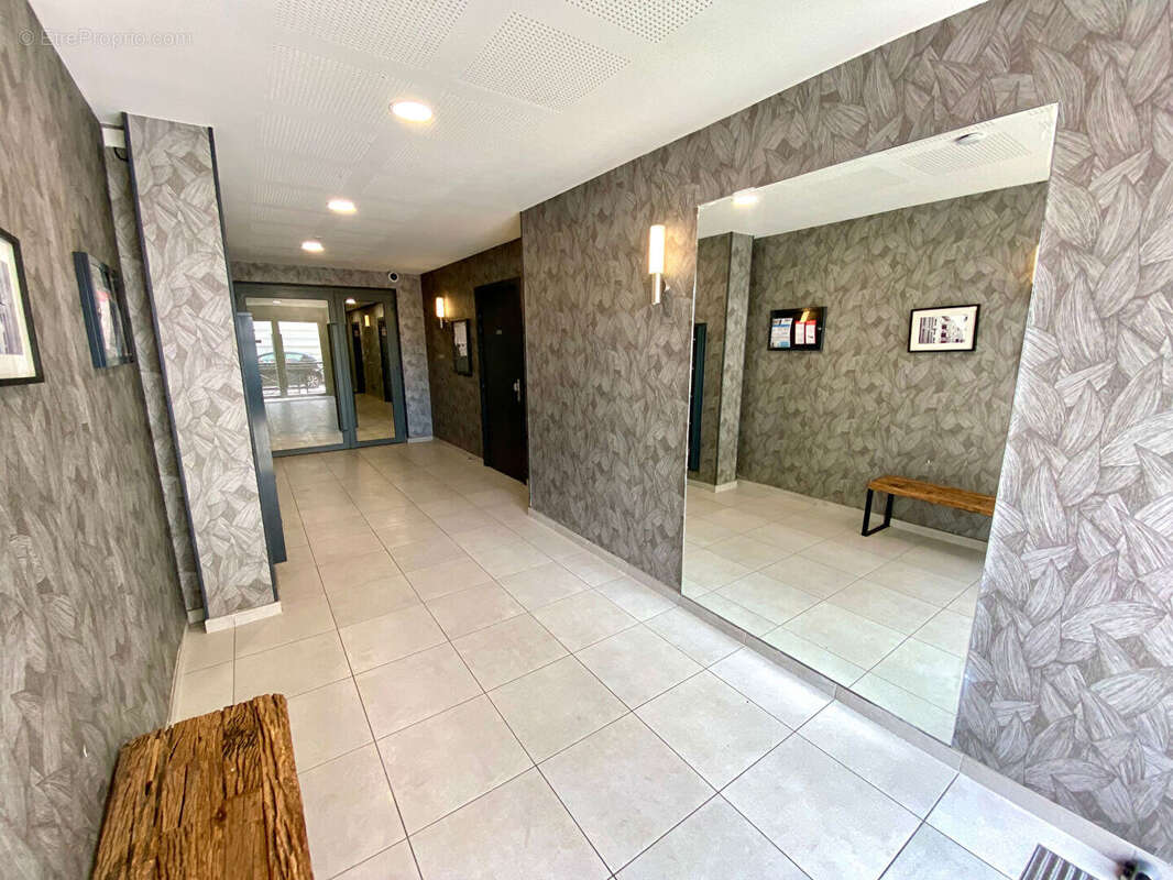 Appartement à SARTROUVILLE