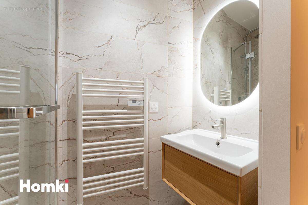 Appartement à MARSEILLE-2E