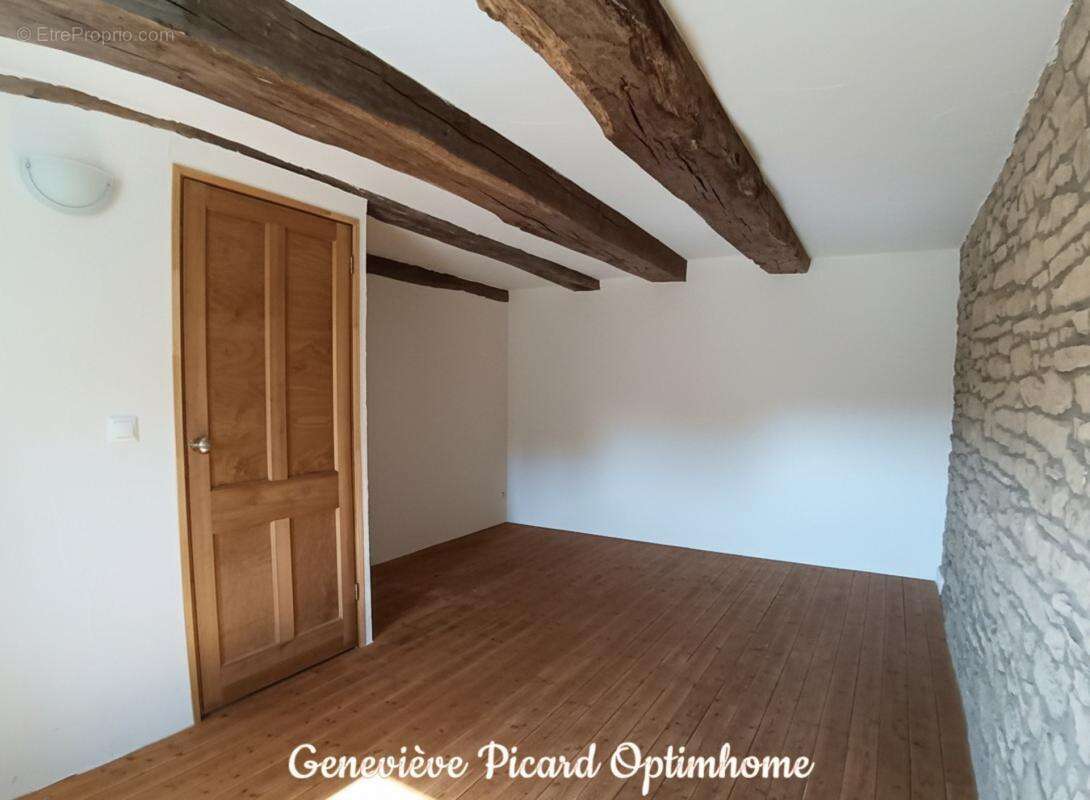 312 m2 d'histoire et de caractère sur près d'un hectare, aux portes de la forêt de Camors - photo 26