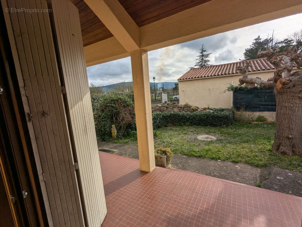 Maison à LAGRASSE