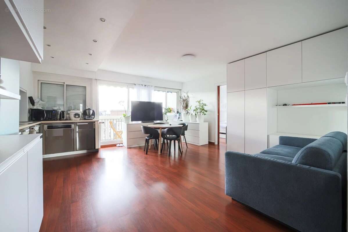 Appartement à PARIS-18E
