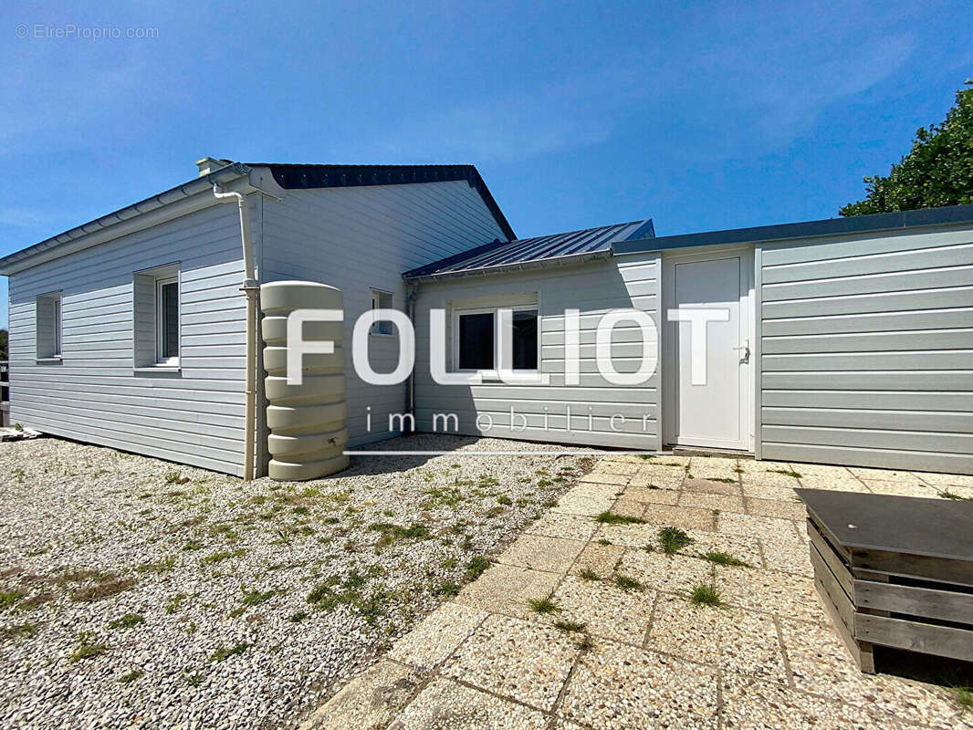 Maison à SAINTE-MARIE-DU-MONT