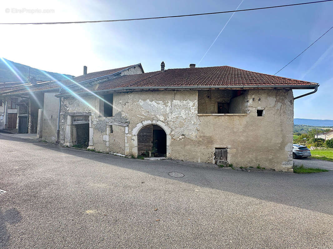 Maison à CORBONOD