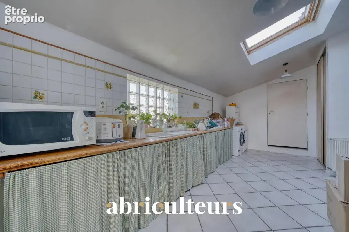 Maison familiale de 154 m² avec piscine en vente à Val-de-Cognac (16370) - photo 11