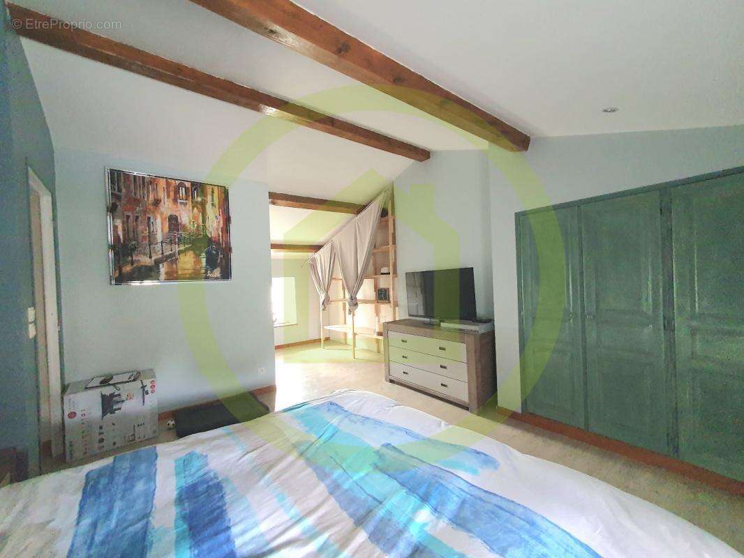 Maison à CORME-ROYAL