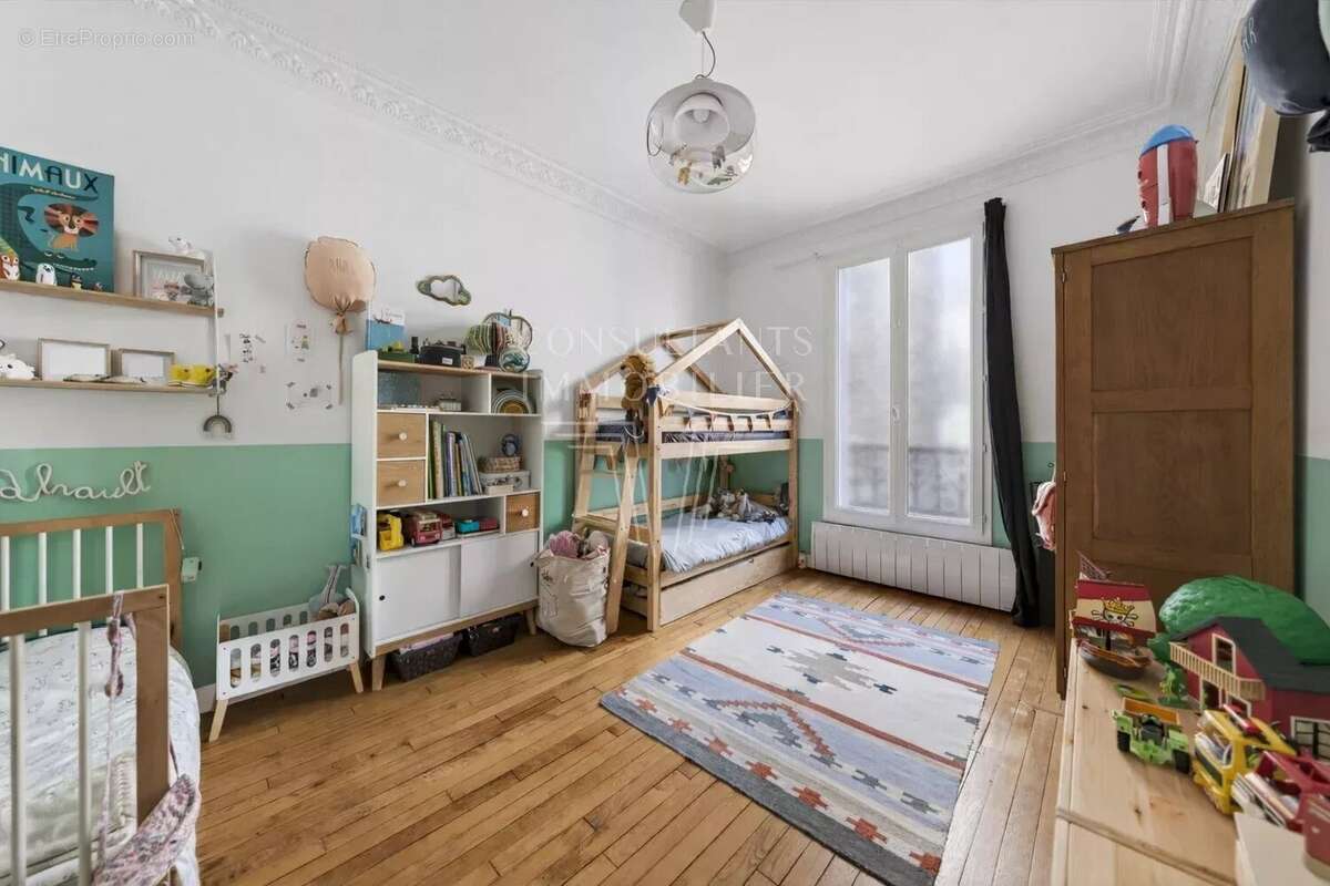 Appartement à PARIS-14E