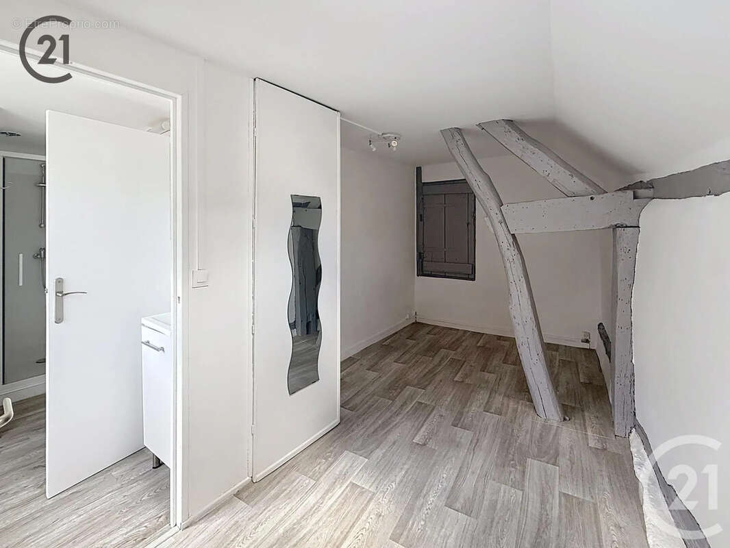 Appartement 42 m² à Auxerre  - photo 4