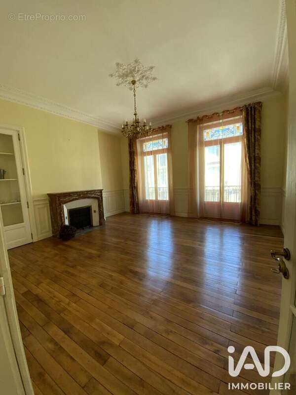 Appartement 155 m² à Limoges  - photo 6