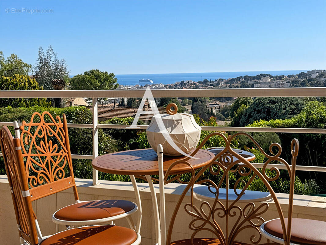 Appartement à LE CANNET