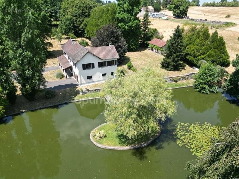 Maison individuelle 4 chambres avec bassin d'agrément et 1 hectare de terrain - photo 5